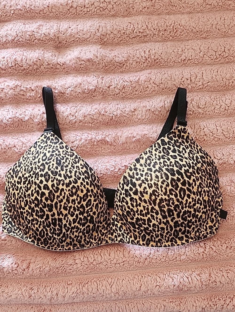 Victoria's Secret Leopard Print T-Shirt Bra - Black & Tan